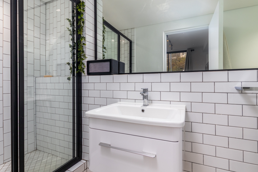 2 Bedroom Property for Sale in Claremont Upper Western Cape